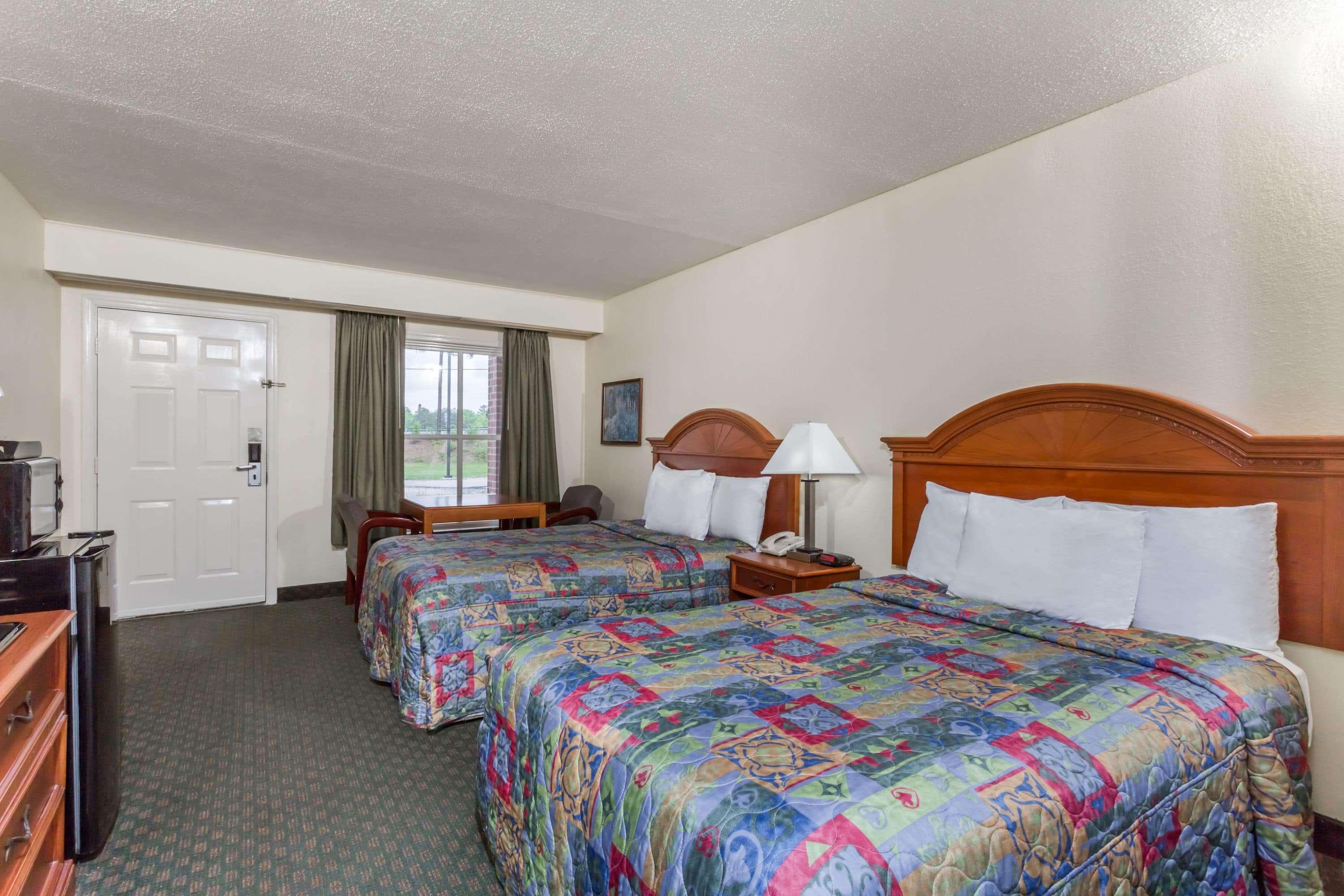 Days Inn By Wyndham Petersburg/South Fort Lee Esterno foto