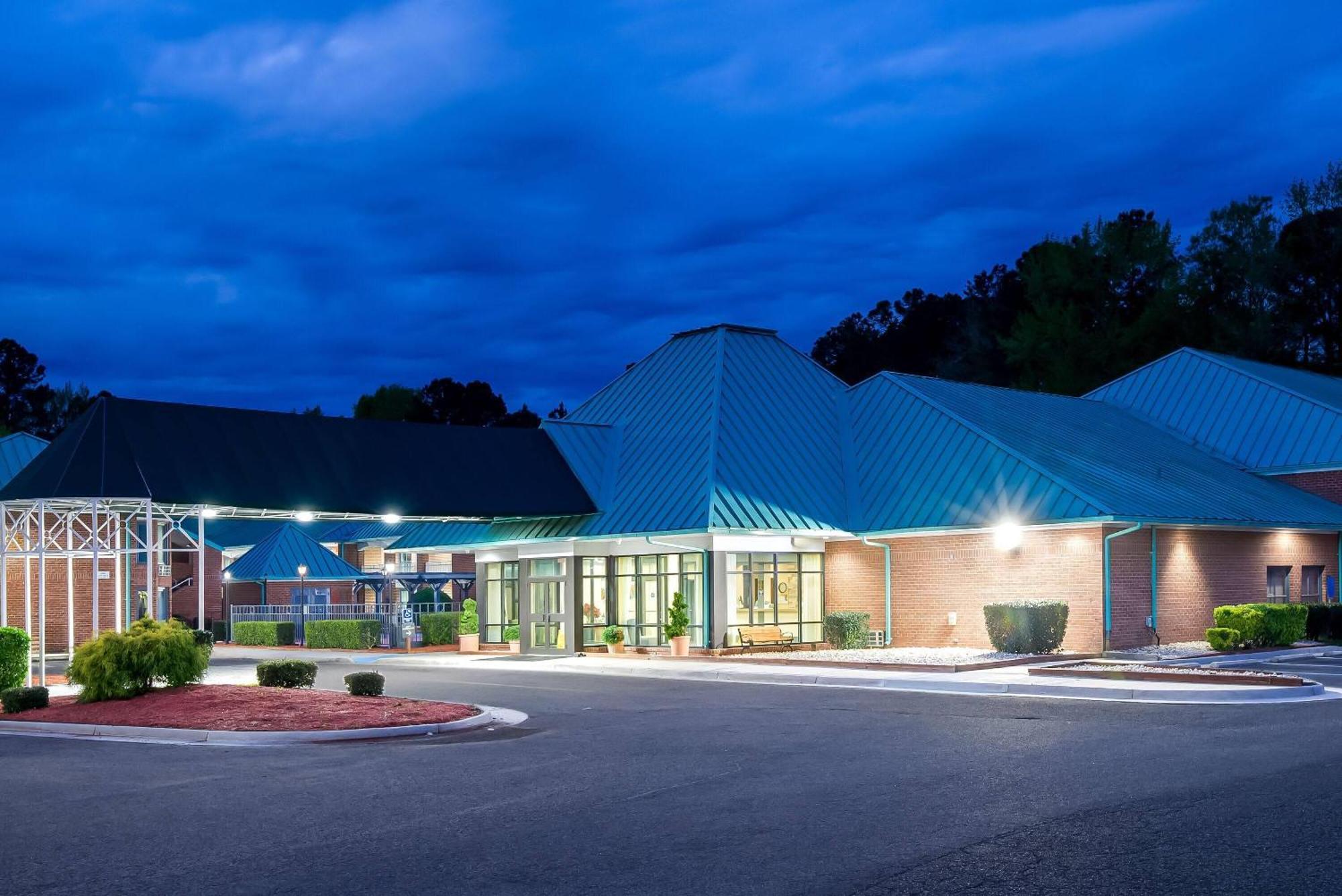 Days Inn By Wyndham Petersburg/South Fort Lee Esterno foto